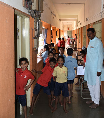 Other children waiting for meal